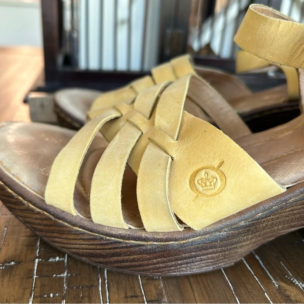 Born Yellow Strappy Sandals block heels 9